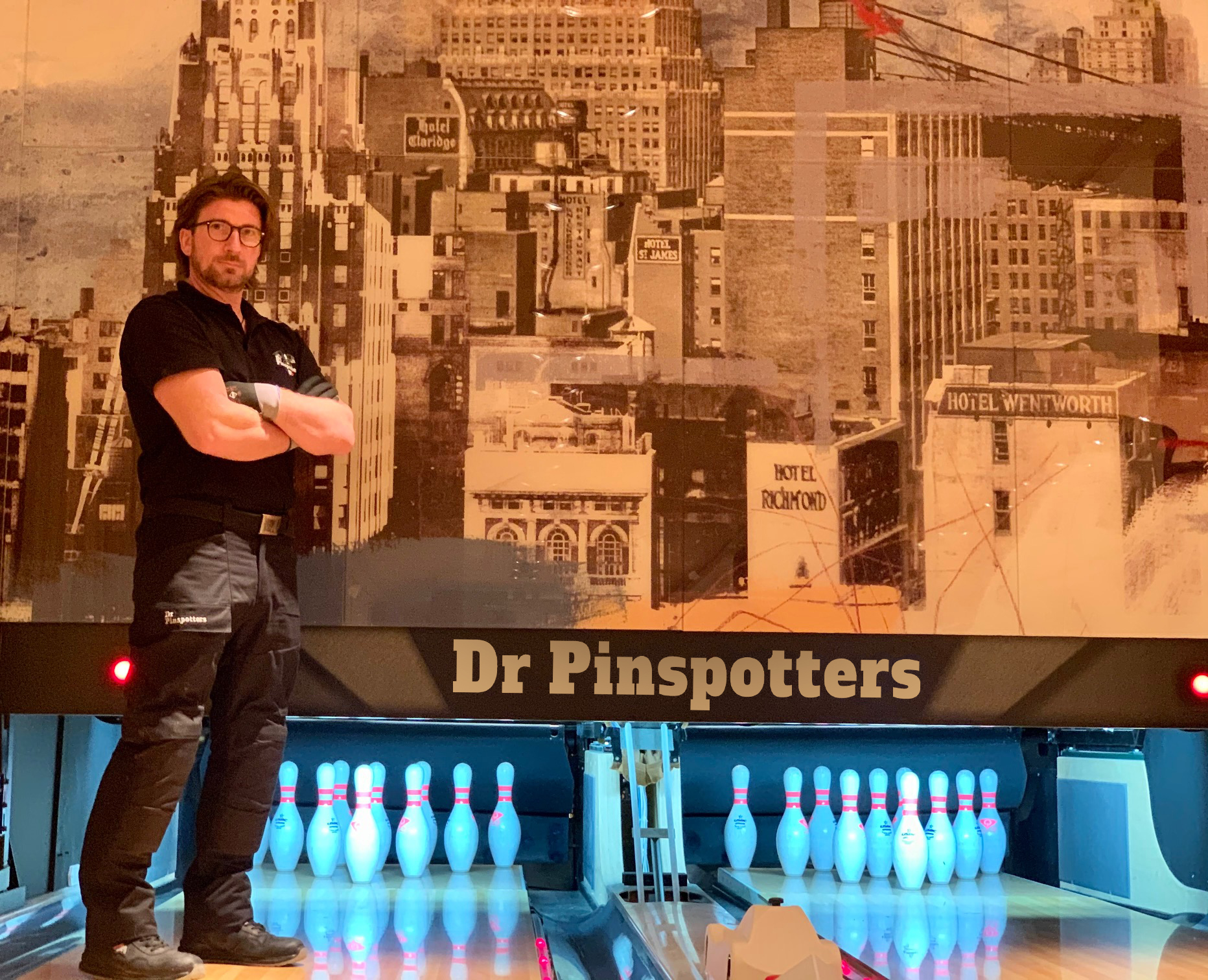 Doctor Pinspotters sur piste de bowling